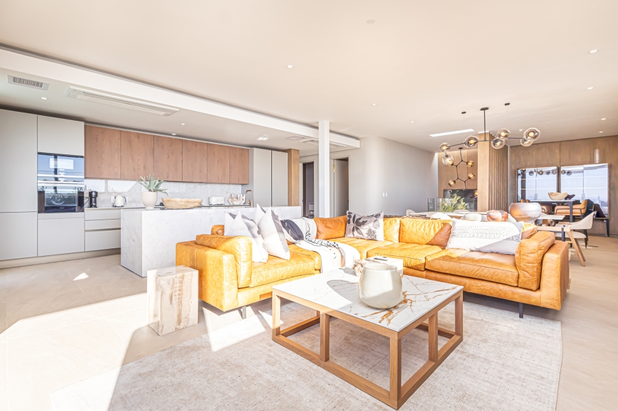 To Let 4 Bedroom Property for Rent in Fresnaye Western Cape